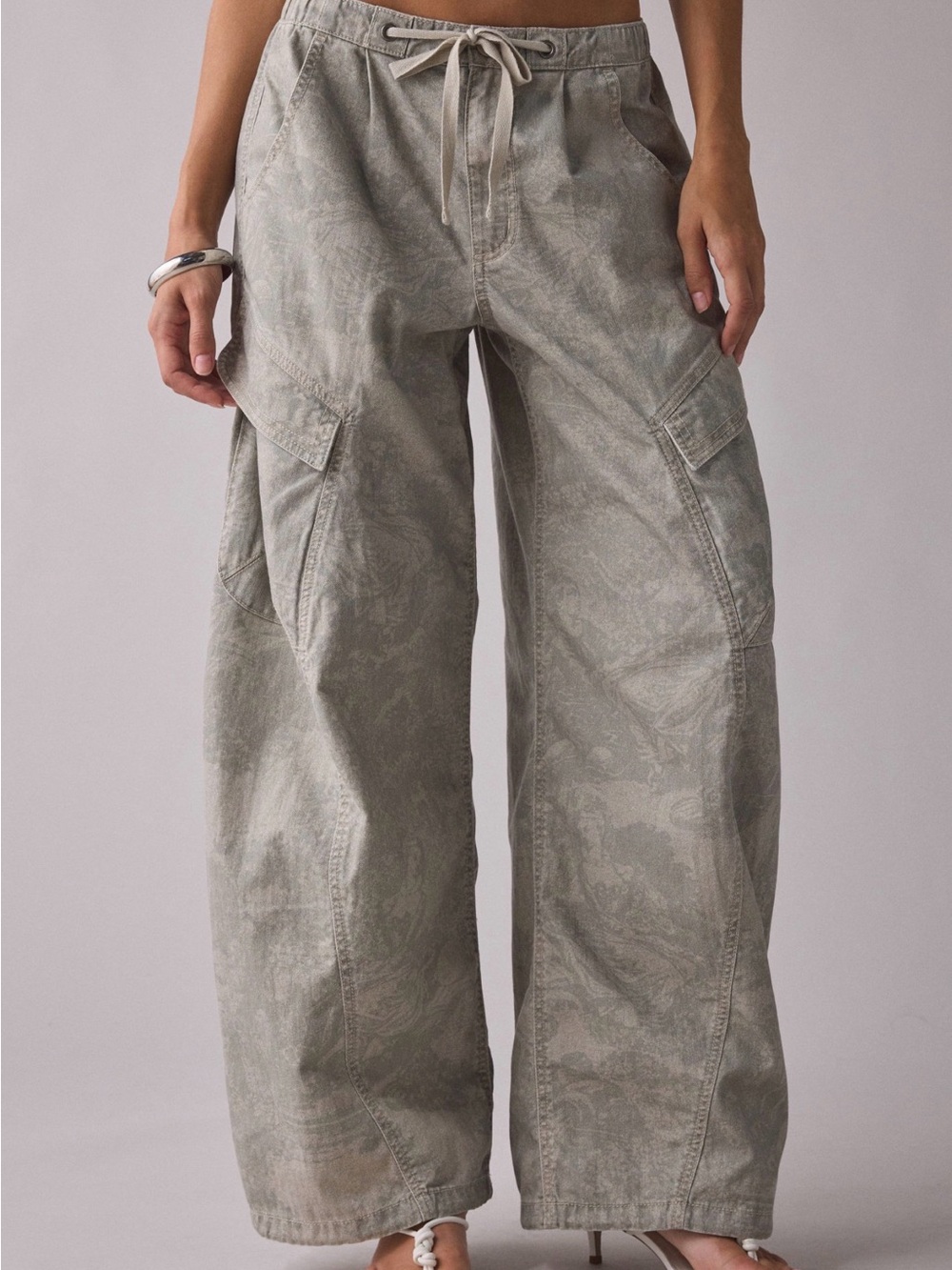 BDG Stone Gray Cargo Joggers - Picture 4 of 5